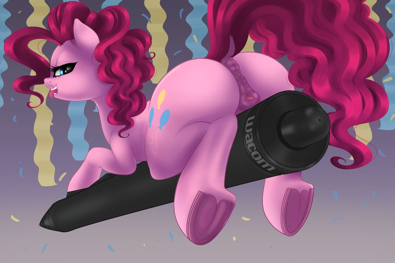 Artist - Kinkypinkie page 5 full